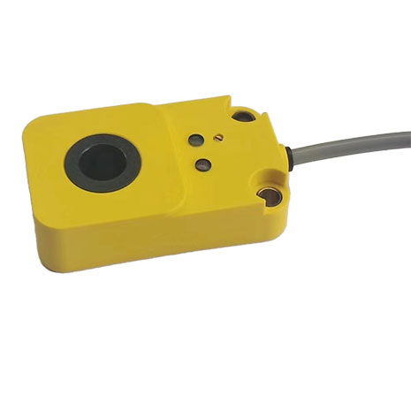 Inductive ring switch